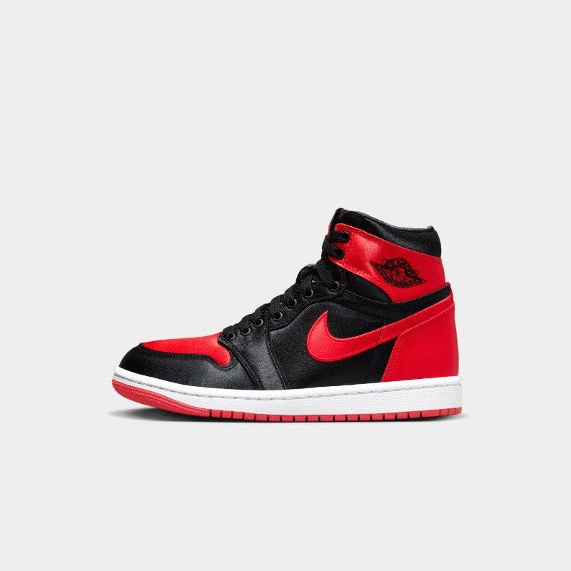 Nike Air Jordan 1 Retro High OG "Satin Bred" sneaker