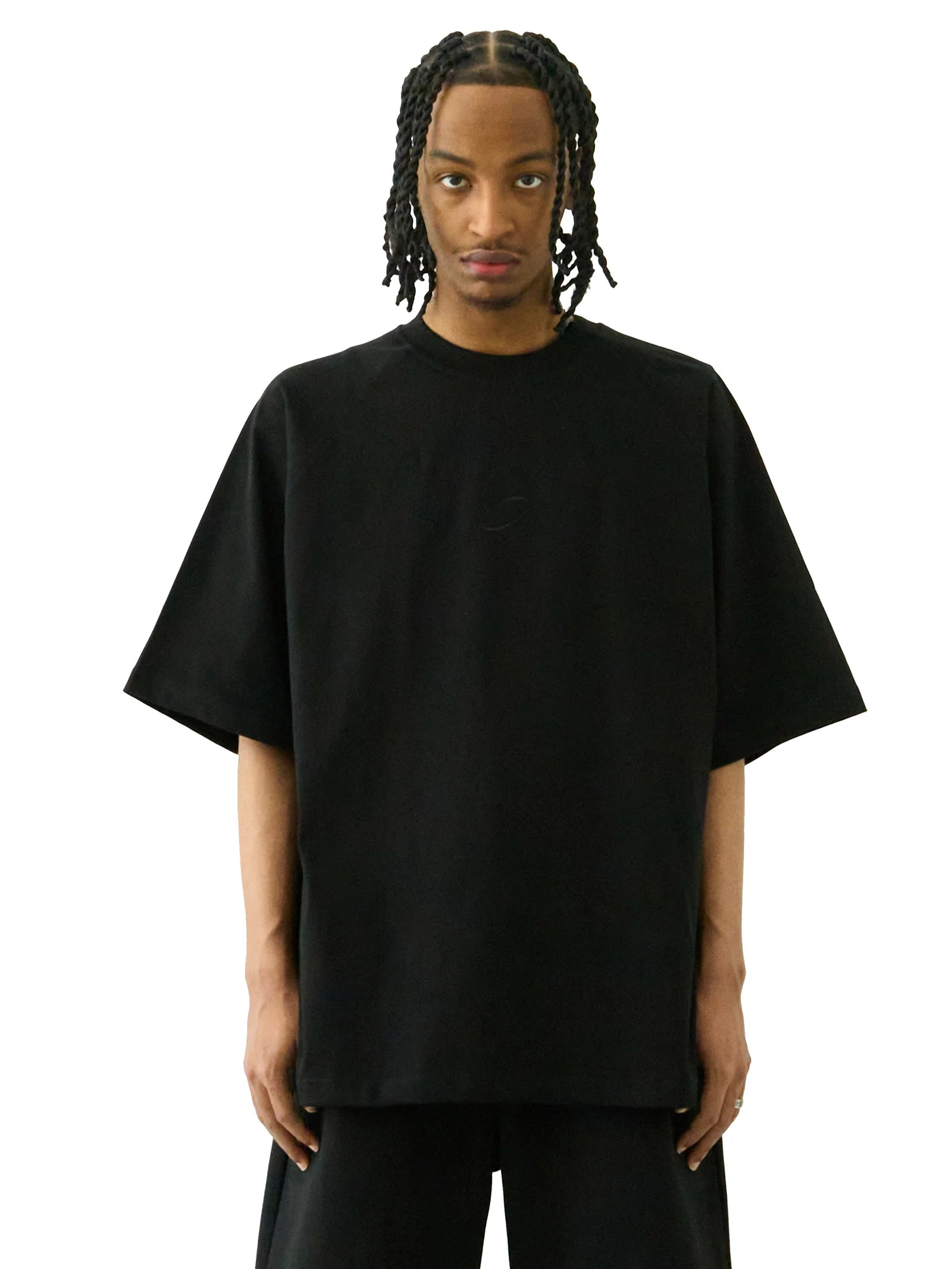 FUTUREKIND UNIVERSAL SHORT SLEEVE TEE (BLACK EMBROIDERY)