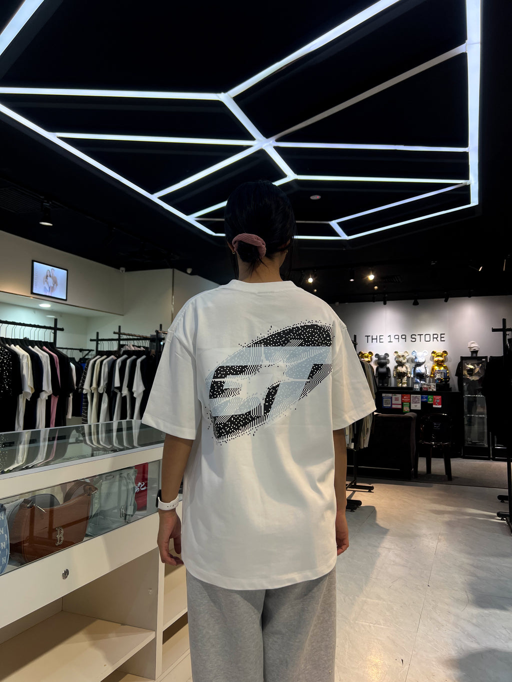 GOAT BIAR LAMBAT ASAL GOAT V4 TEE WHITE