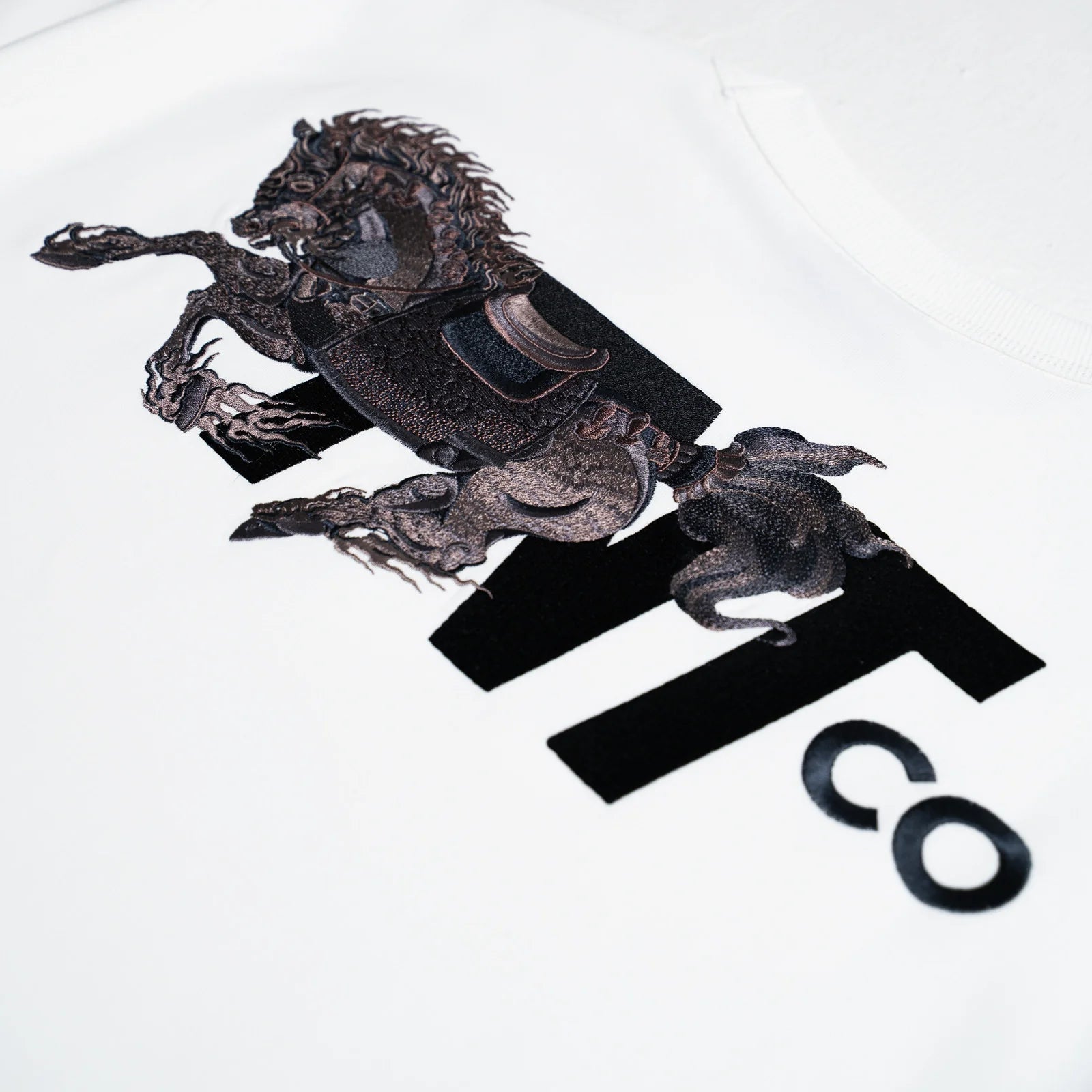 TNTCO RUNNING HORSE TEE WHITE