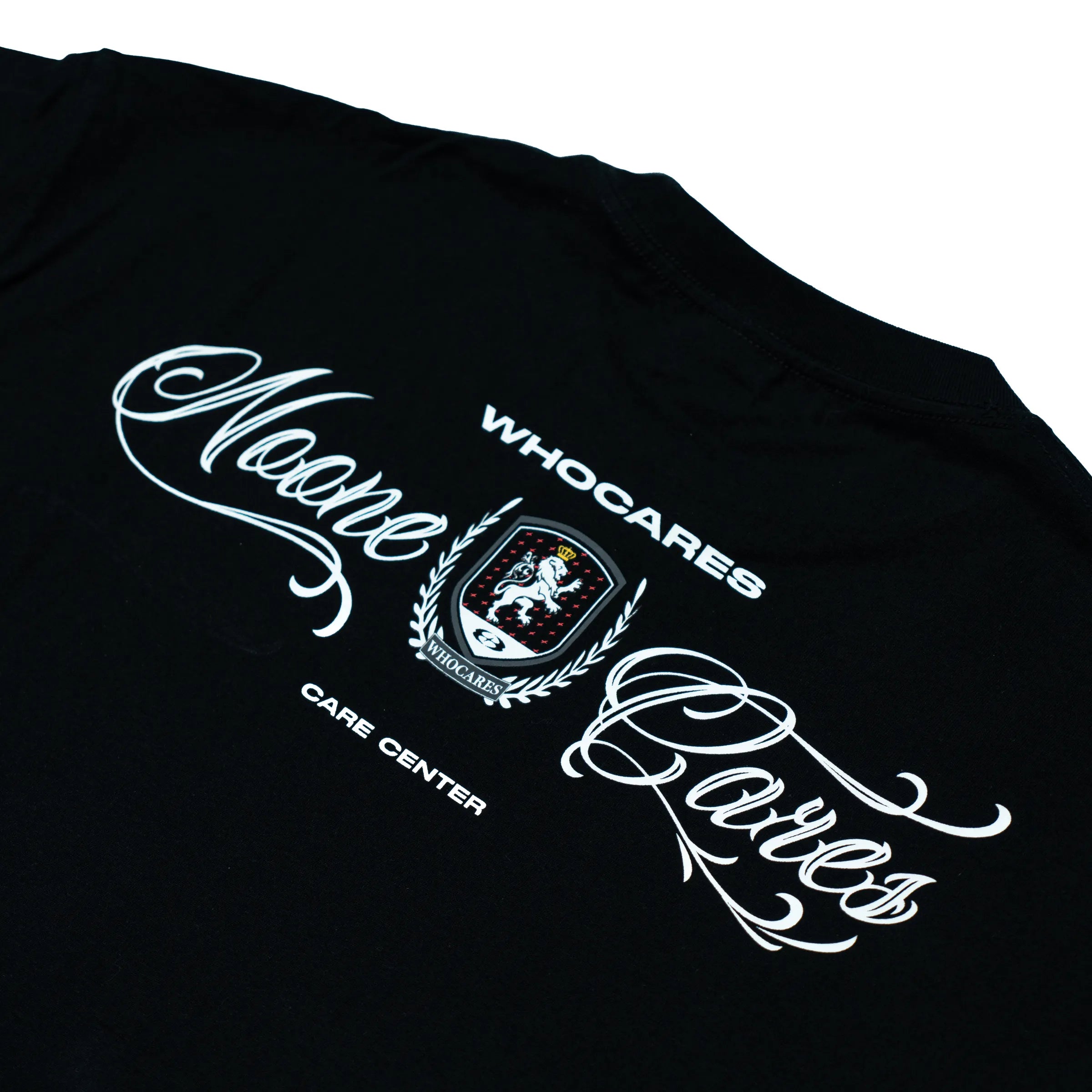 WHOCARES EMBLEM CLUB  TEE BLACK