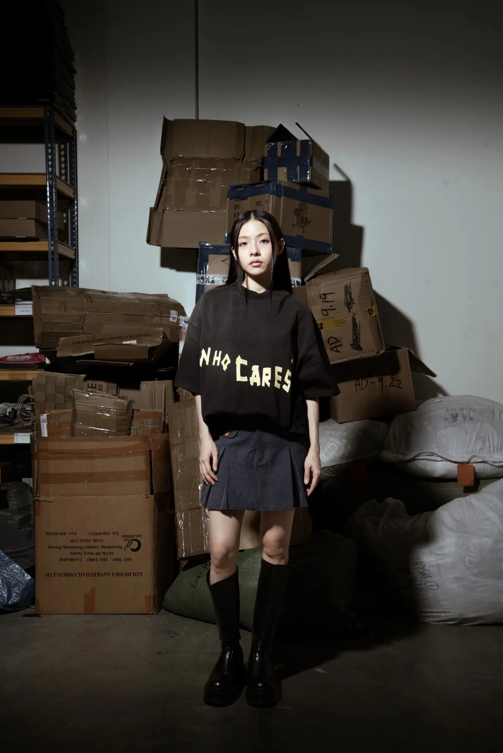 WHOCARES TAPE LOGO V2 TEE BLACK