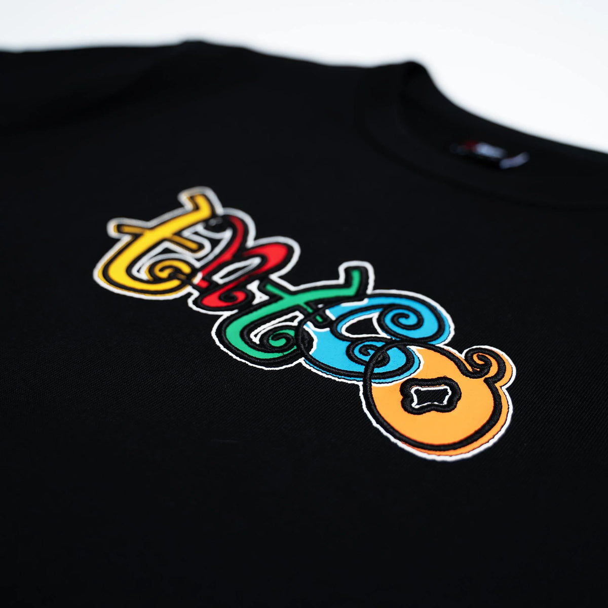 TNTCO VIVID LOGO TEE BLACK