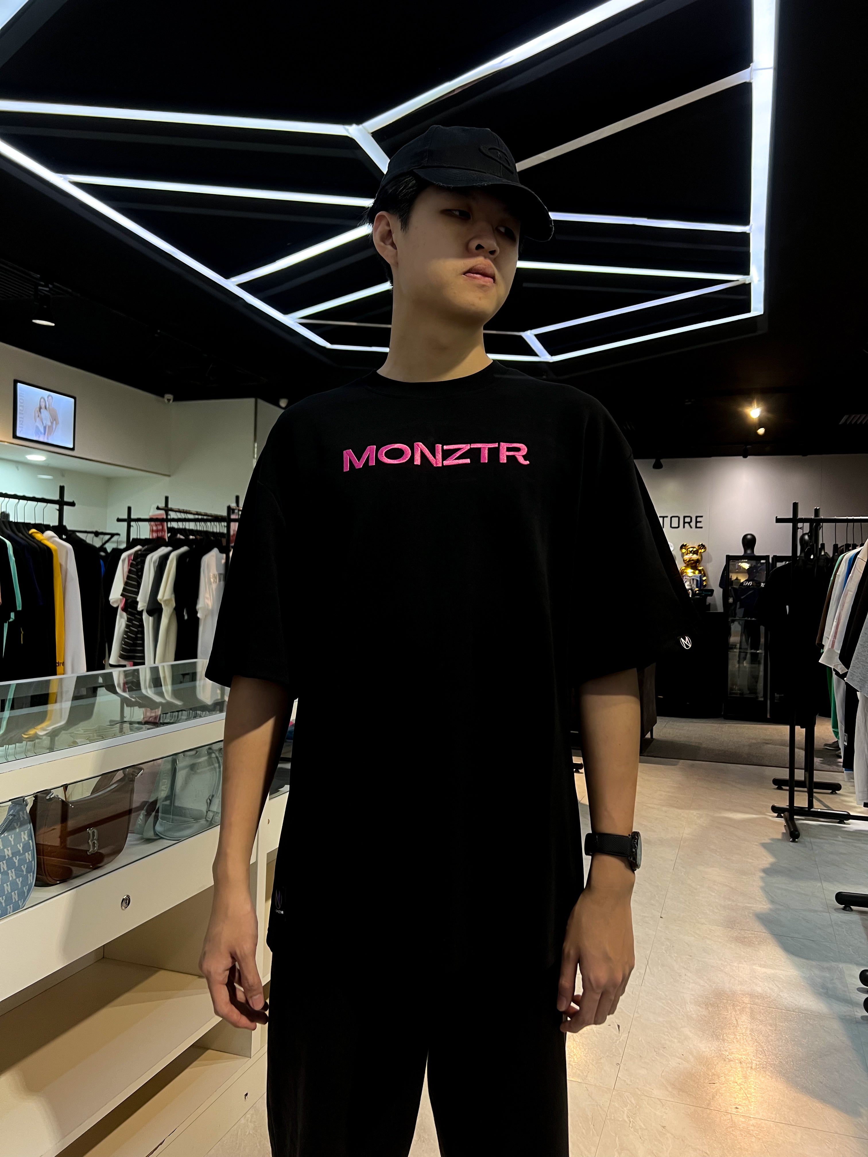 MONZTR ESSENTIAL STRAP TEE BLACK/PINK