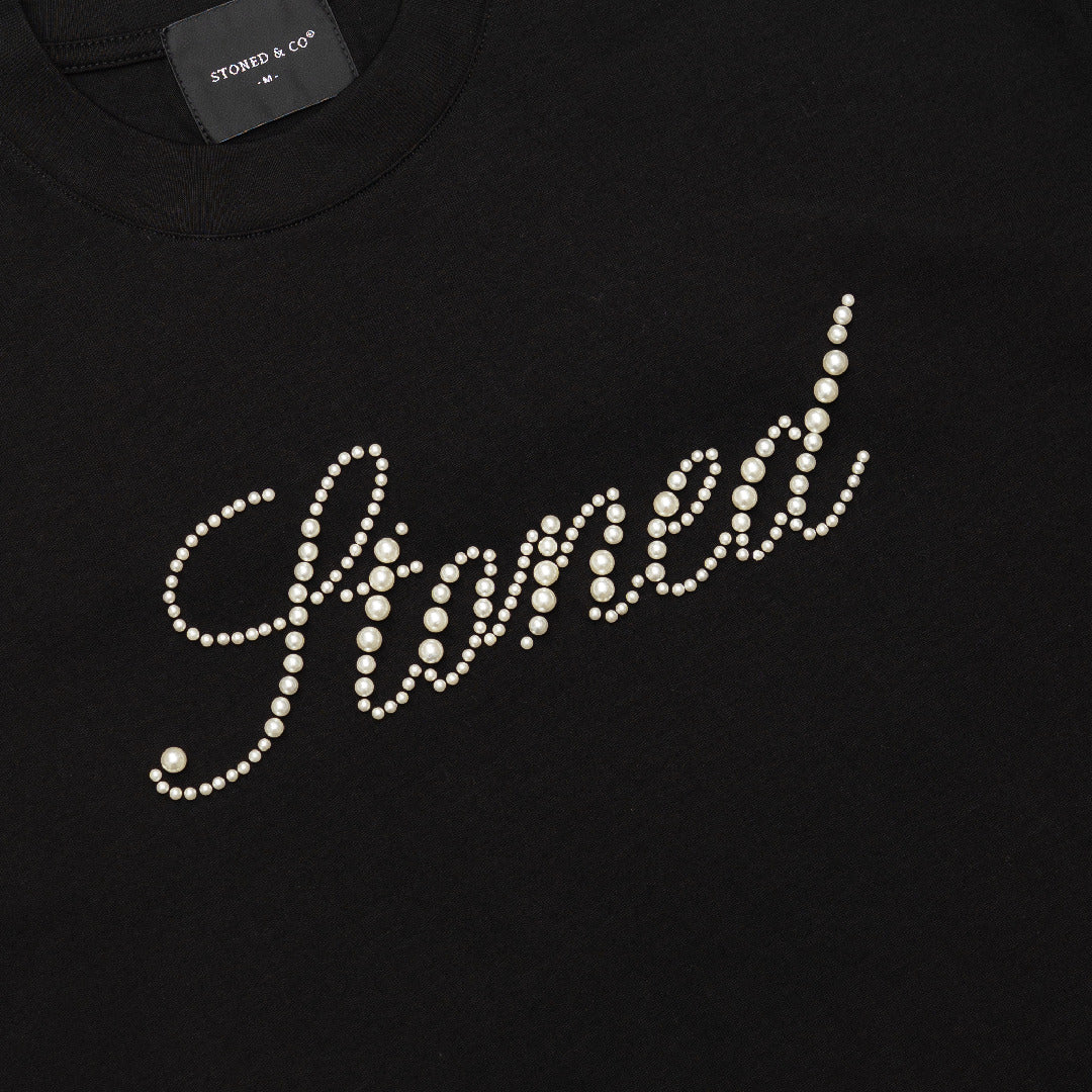 STONED&CO 26 : CURSIVE PEARL LOGO TEE BLACK