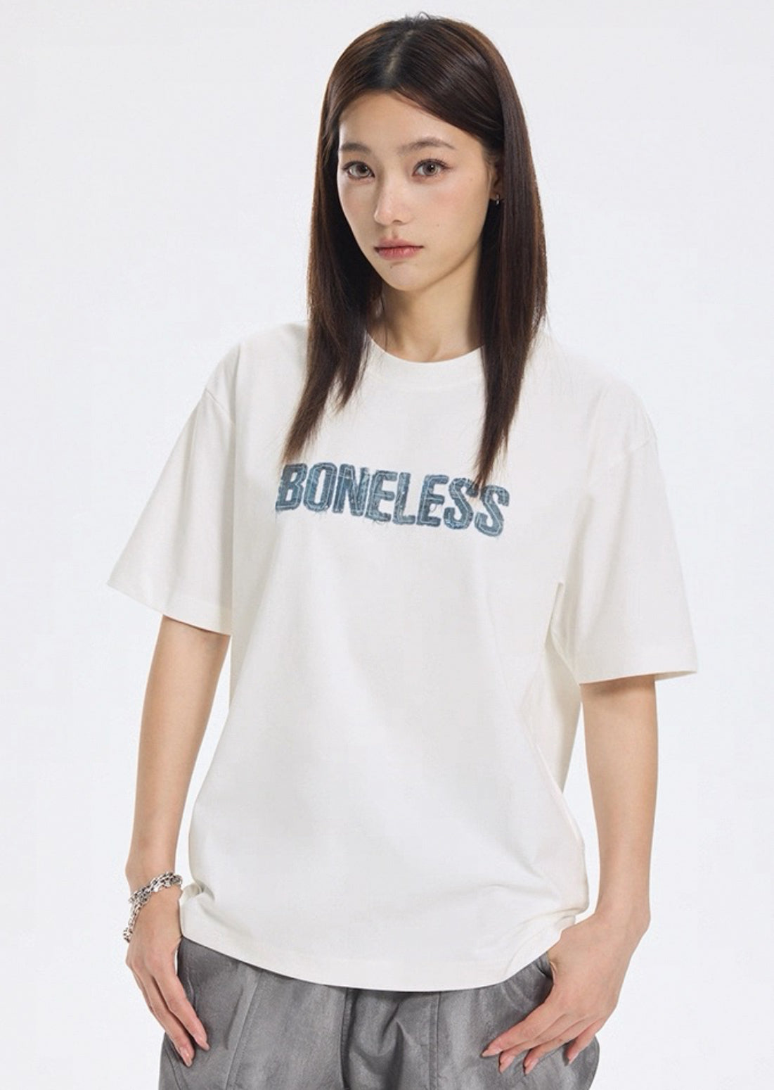BONELESS JEANS EMBROIDERED TEE WHITE