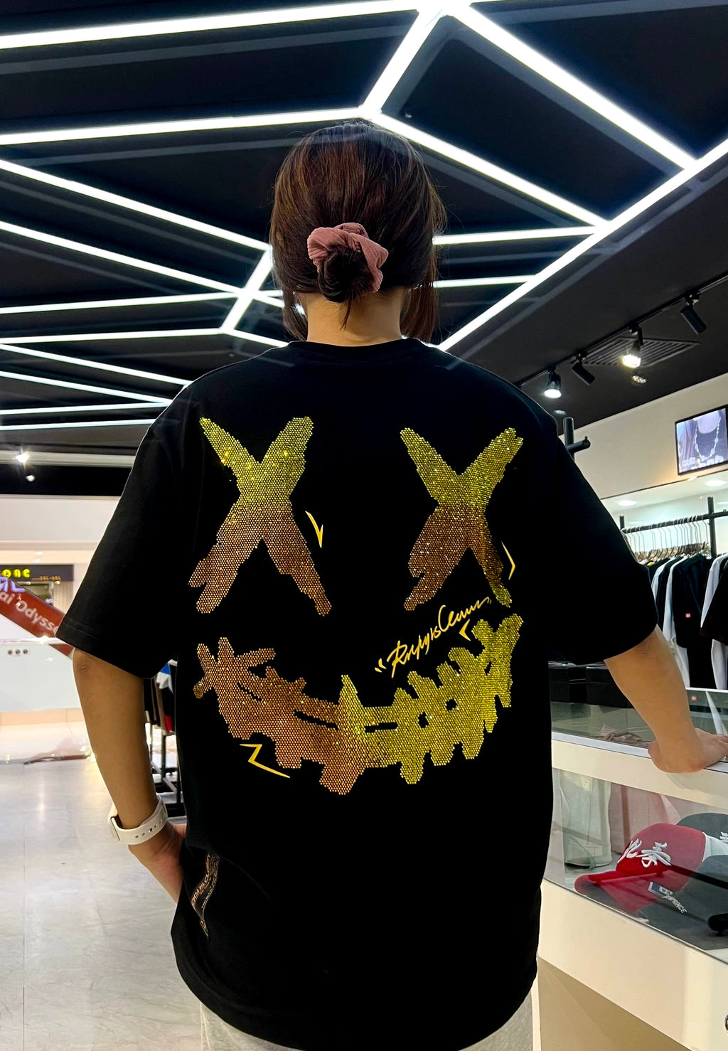 RICKYISCLOWN YELLOW RHINESTONE BLACK TEE
