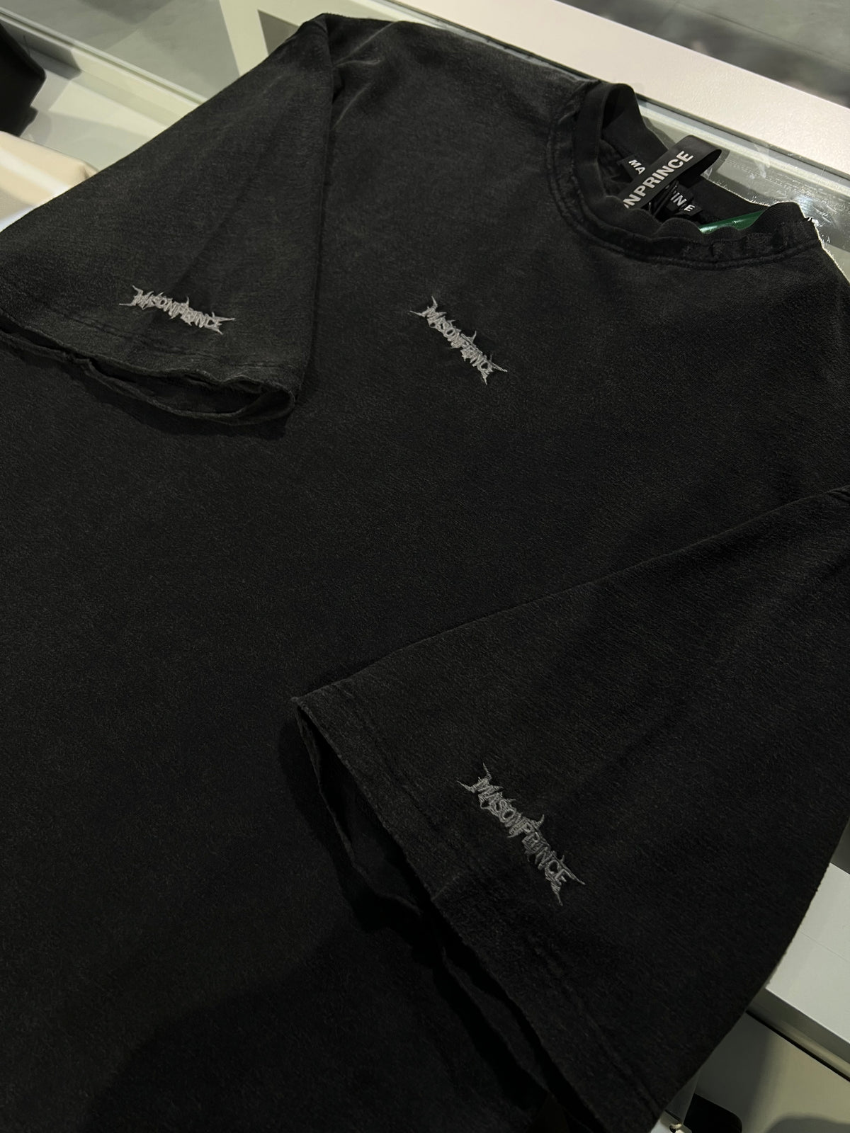 MASONPRINCE BAMBOO COTTON GE TE BLUE LOGO TEE BLACK