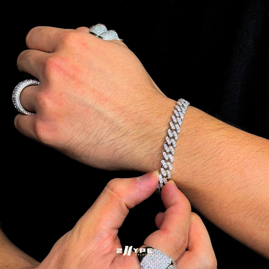 Iced-Out Prong Cuban Link Bracelet 8mm