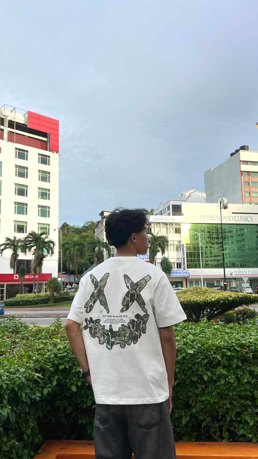 RICKYISCLOWN GREEN PHYTON WHITE TEE