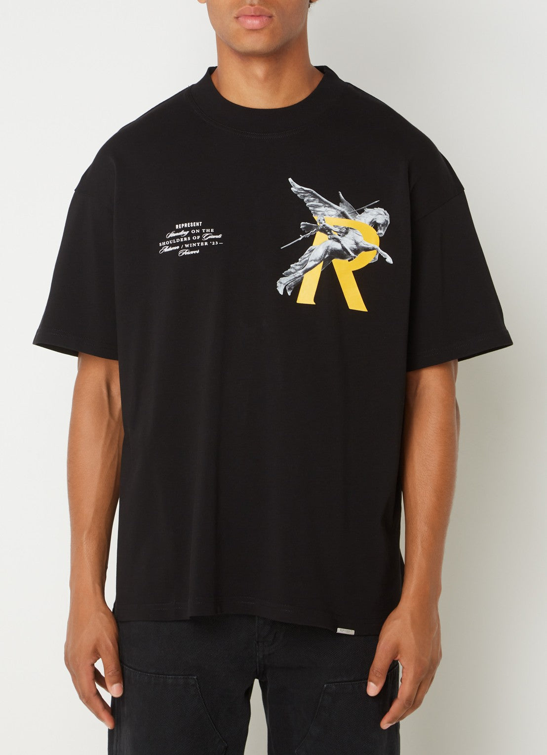 REPRESENT BLACK PEGASUS STANDING ON THE SHOULDER TEE