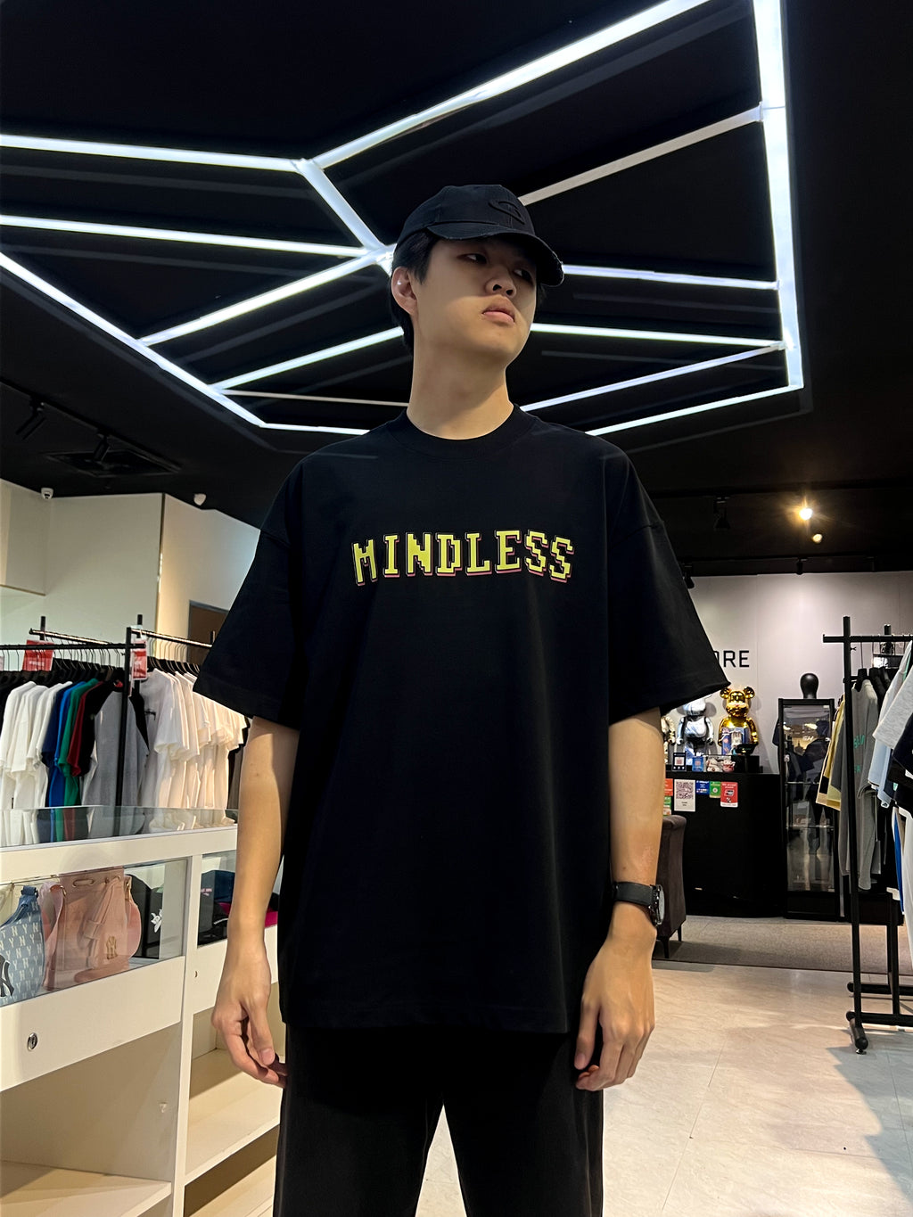 MINDLESS YELLOW ROBOT LOGO TEE BLACK