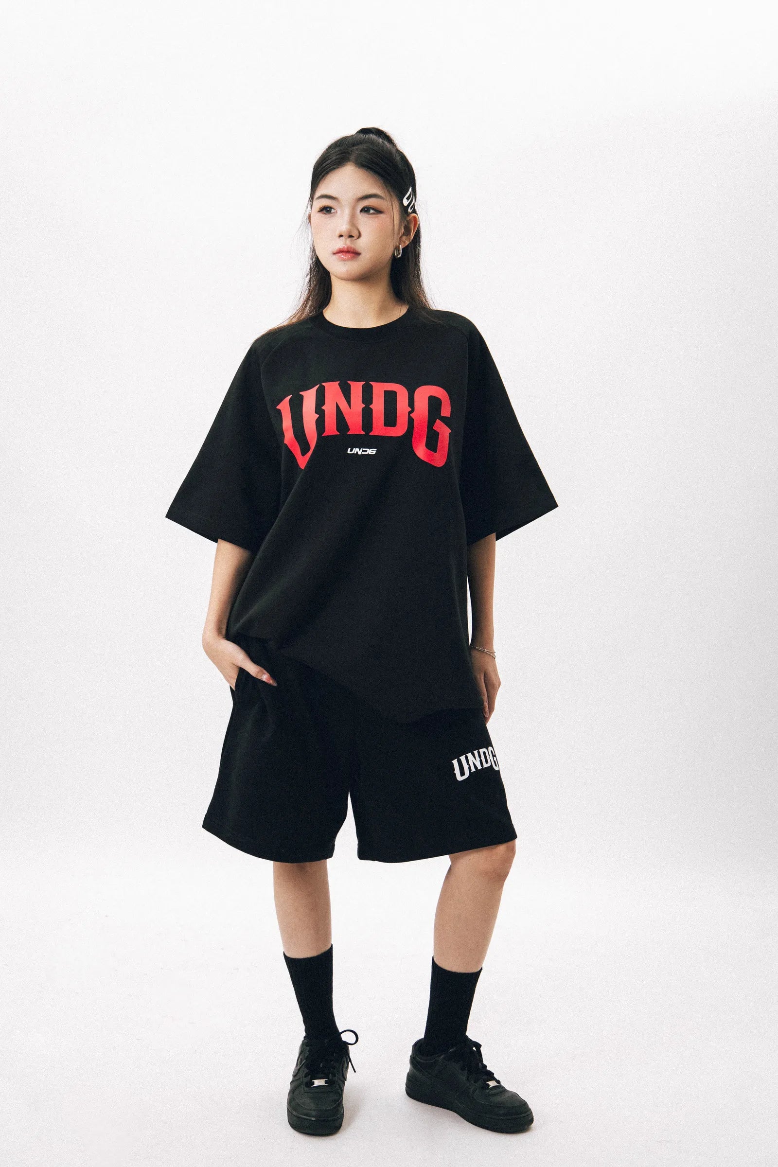 UNDG ICON RAGLAN TEE (BLACK/CHERRY)