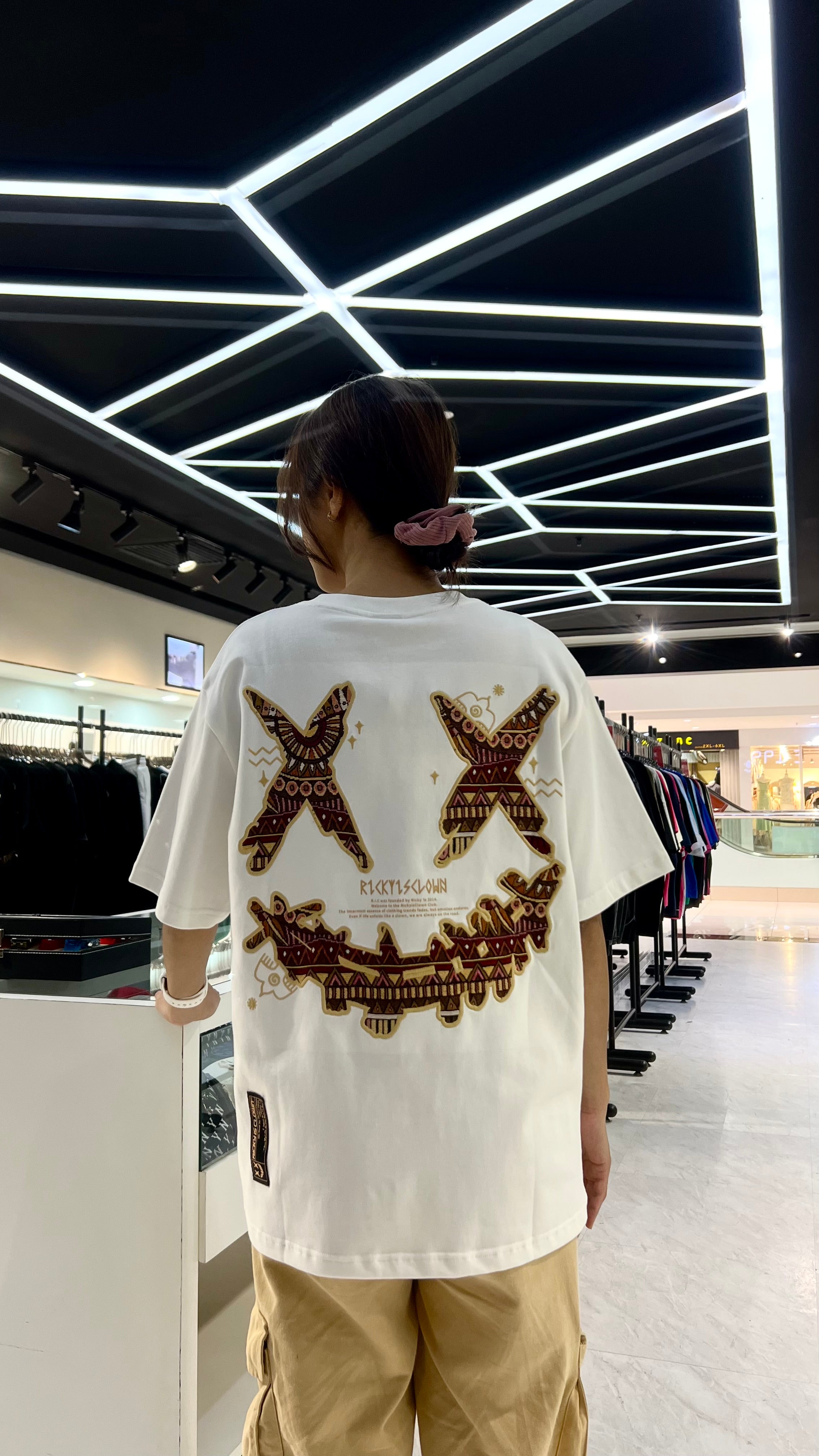 RICKYISCLOWN BROWN BOHO EMBROIDERY WHITE TEE