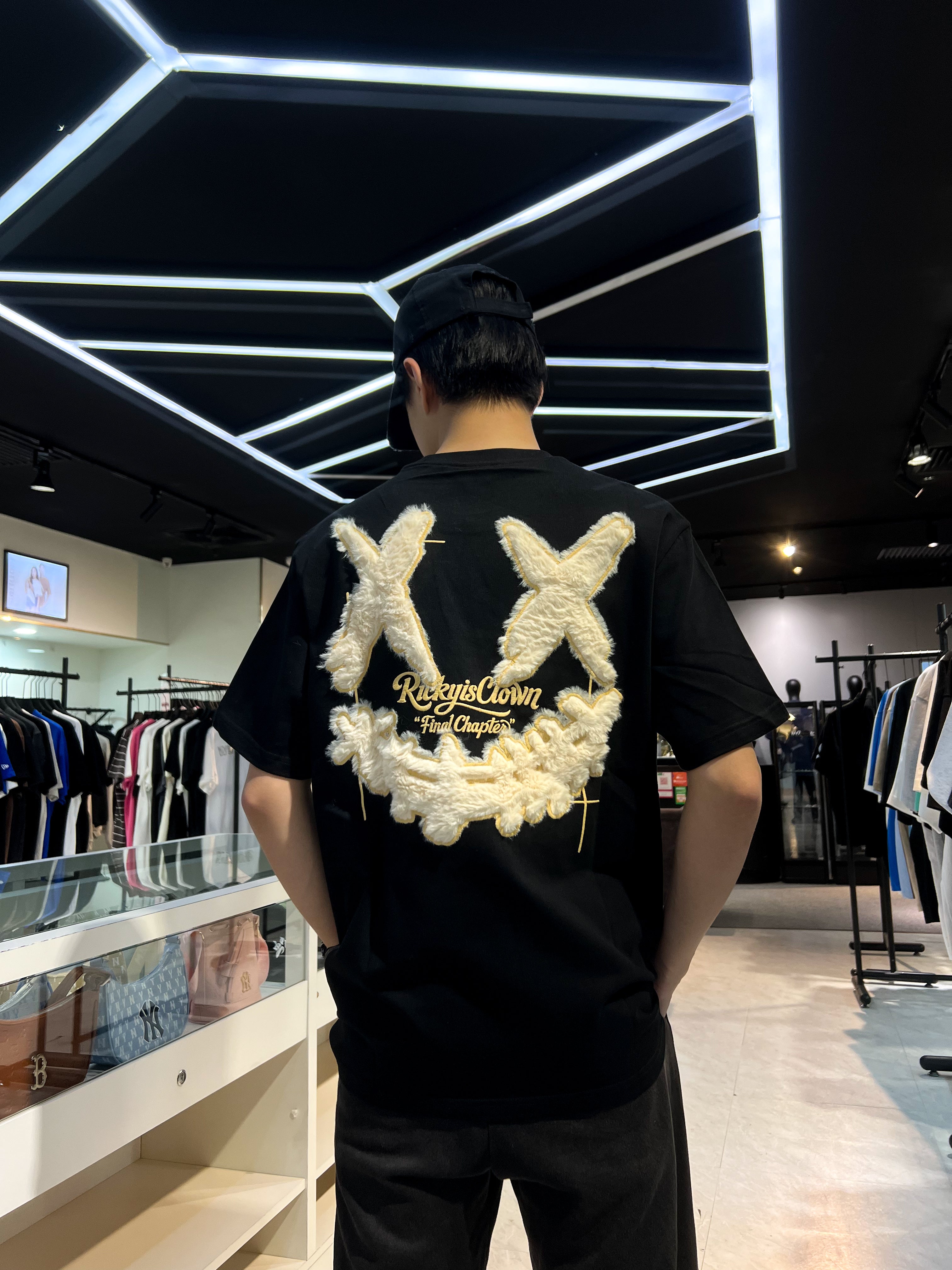 RICKYISCLOWN WHITE CUT FURRY CLOWN TEE BLACK