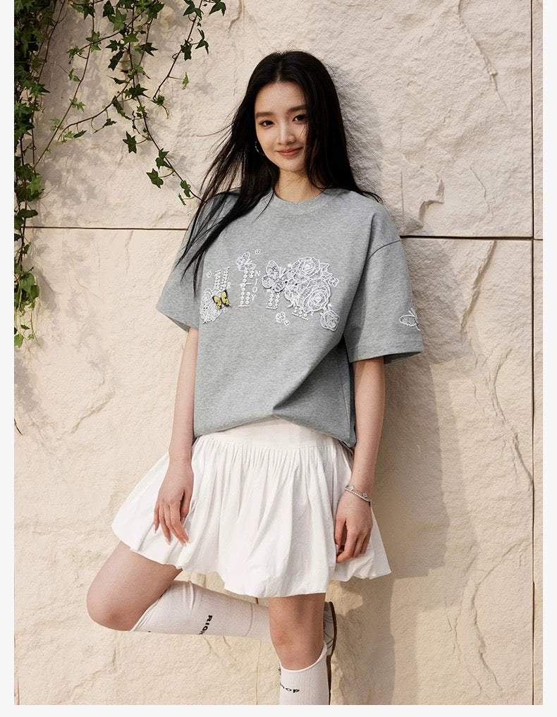MEDM BUTTERFLY FLOWER EMBROIDERY GREY TEE