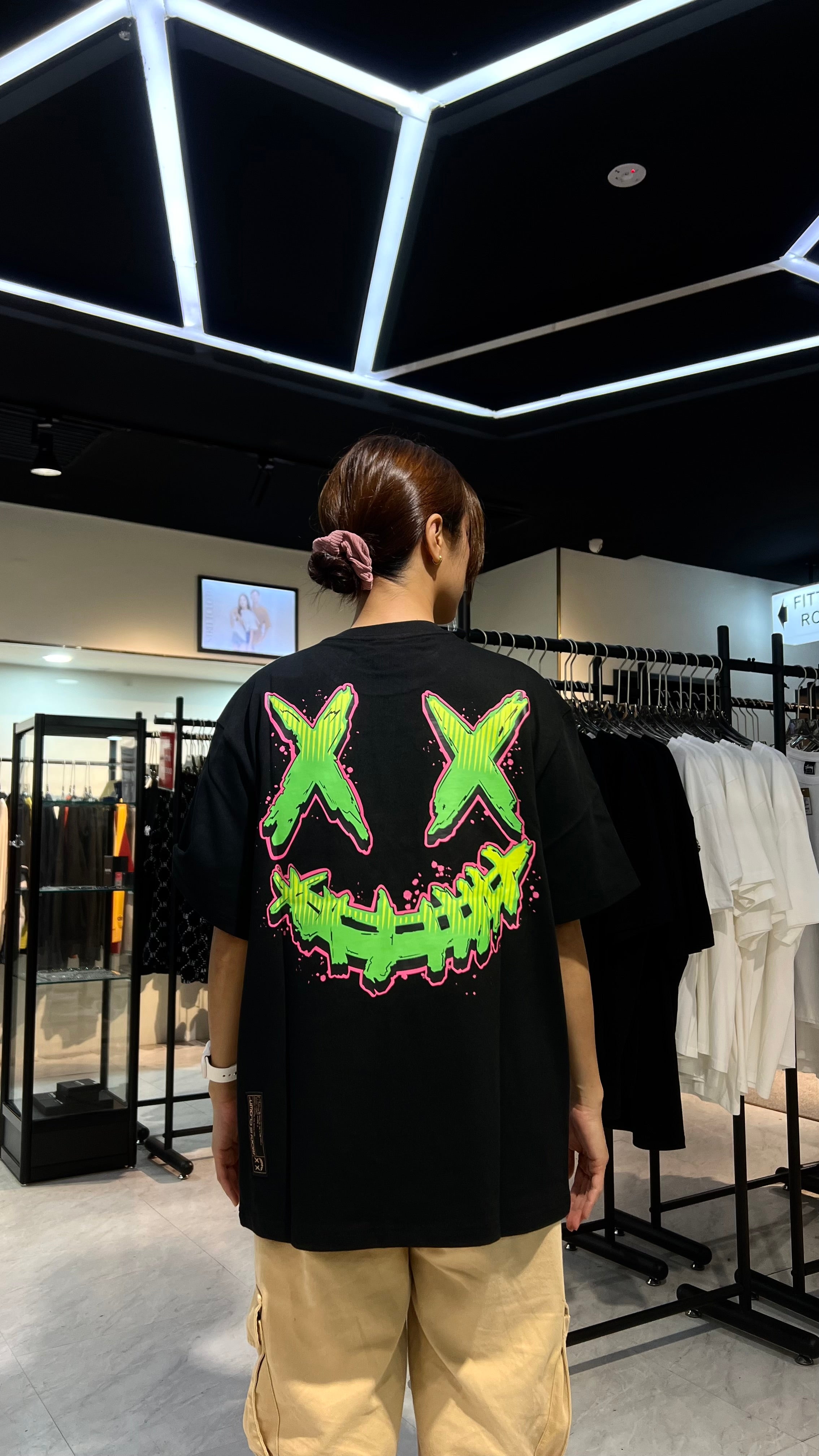 RICKYISCLOWN GREEN LIQUID BLACK TEE