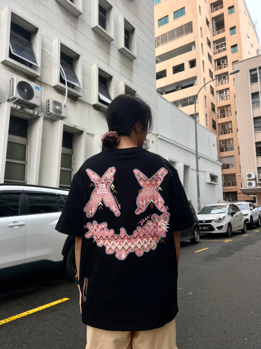RICKYISCLOWN PINK EMBROIDERY RIC HOOD BLACK T SHIRT