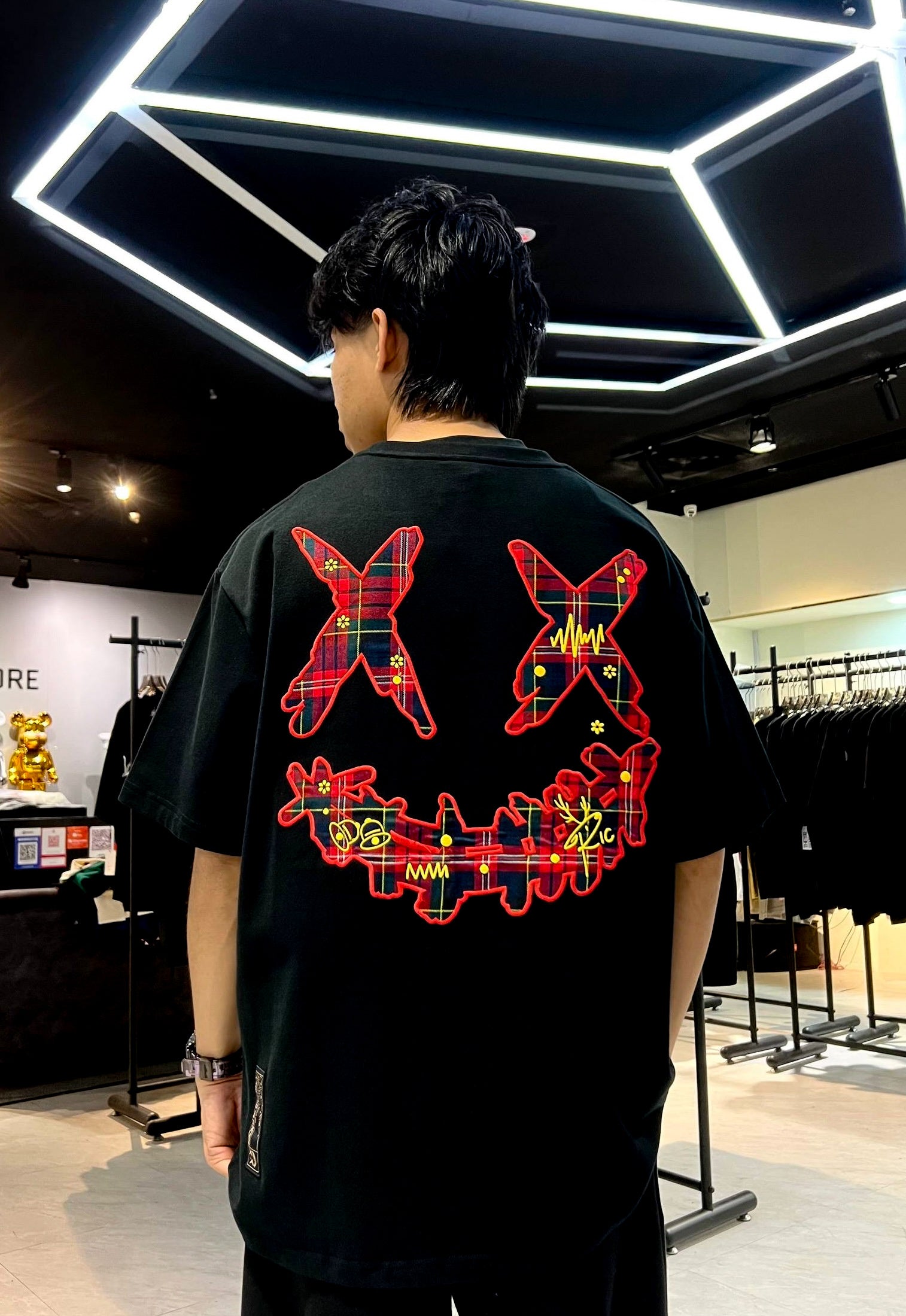 RICKYISCLOWN RED CLOTH EMBRODIERY BLACK TEE