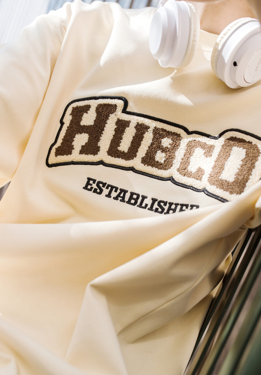 HUB FLUFF LOGO 280GSM TEE