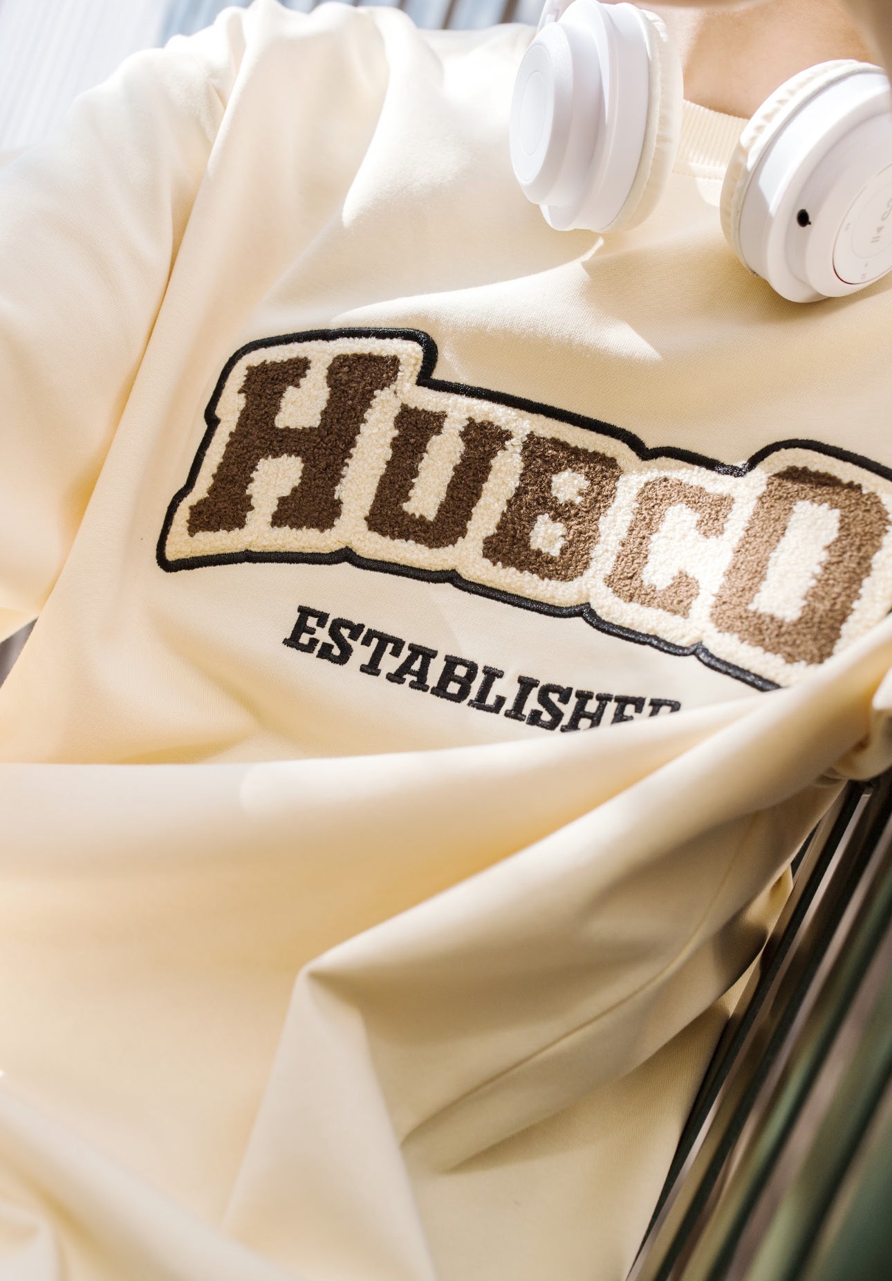 HUB FLUFF LOGO 280GSM TEE