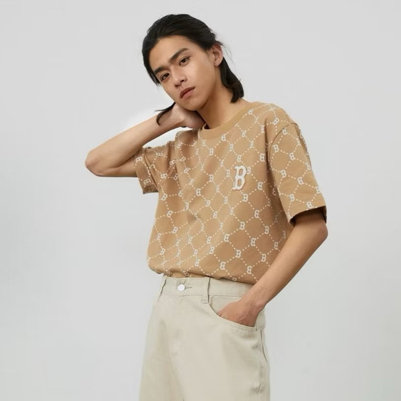 MLB FULL KHAKI MONOGRAM BOSTON TEE
