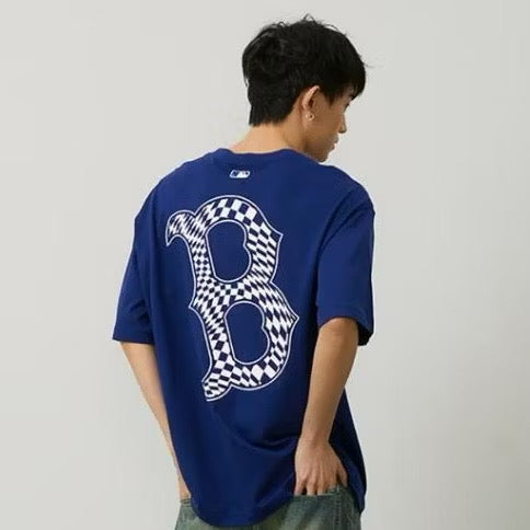 MLB LA BOSTON B BLUE MONOGRAM LOGO WHITE TEE