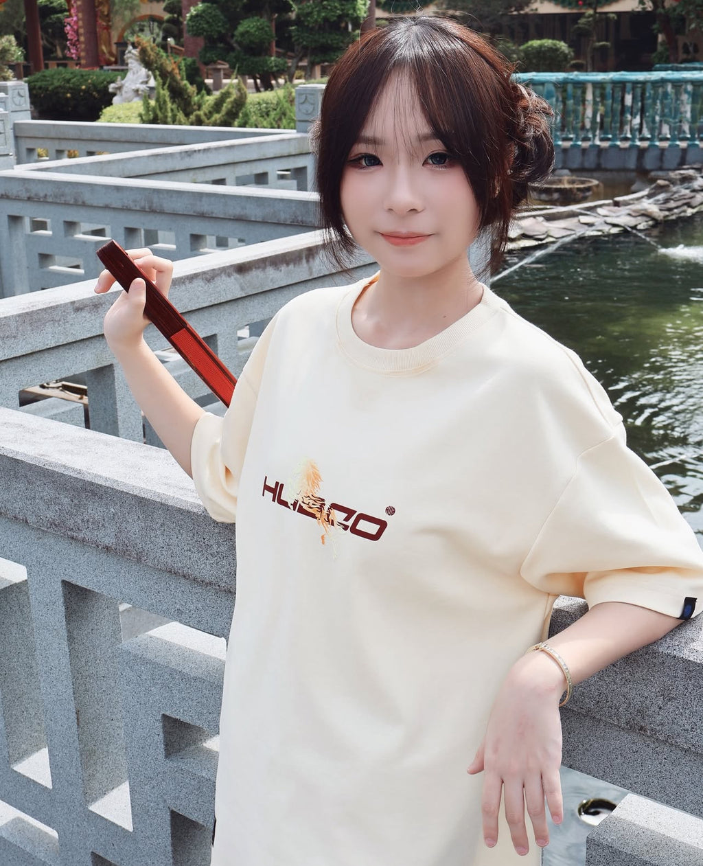 HUBCO FORTUNE STALLION TEE BEIGE