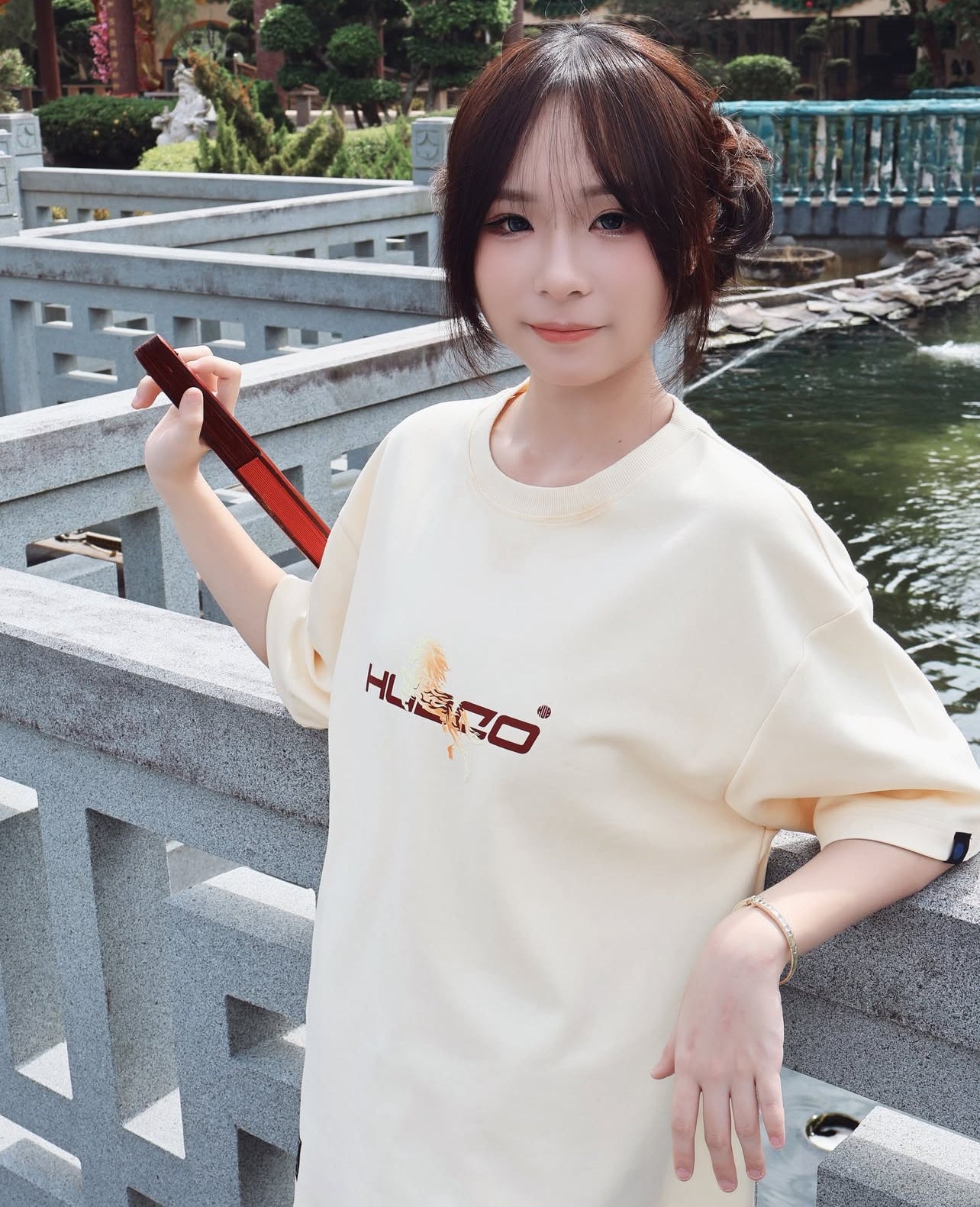 HUBCO FORTUNE STALLION TEE BEIGE