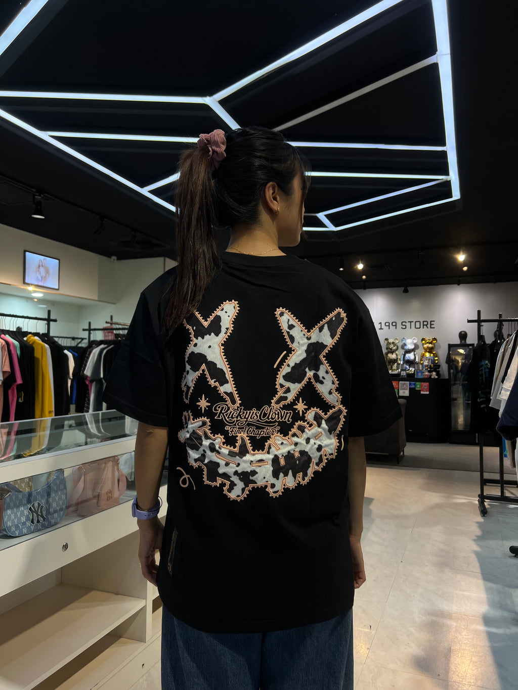RICKYISCLOWN DAIRY COW FUR CLOWN TEE BLACK