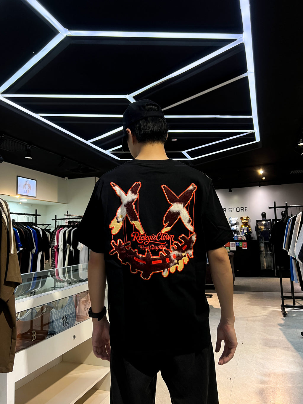 RICKYISCLOWN GILDED RIPPED FUR CLOWN TEE BLACK