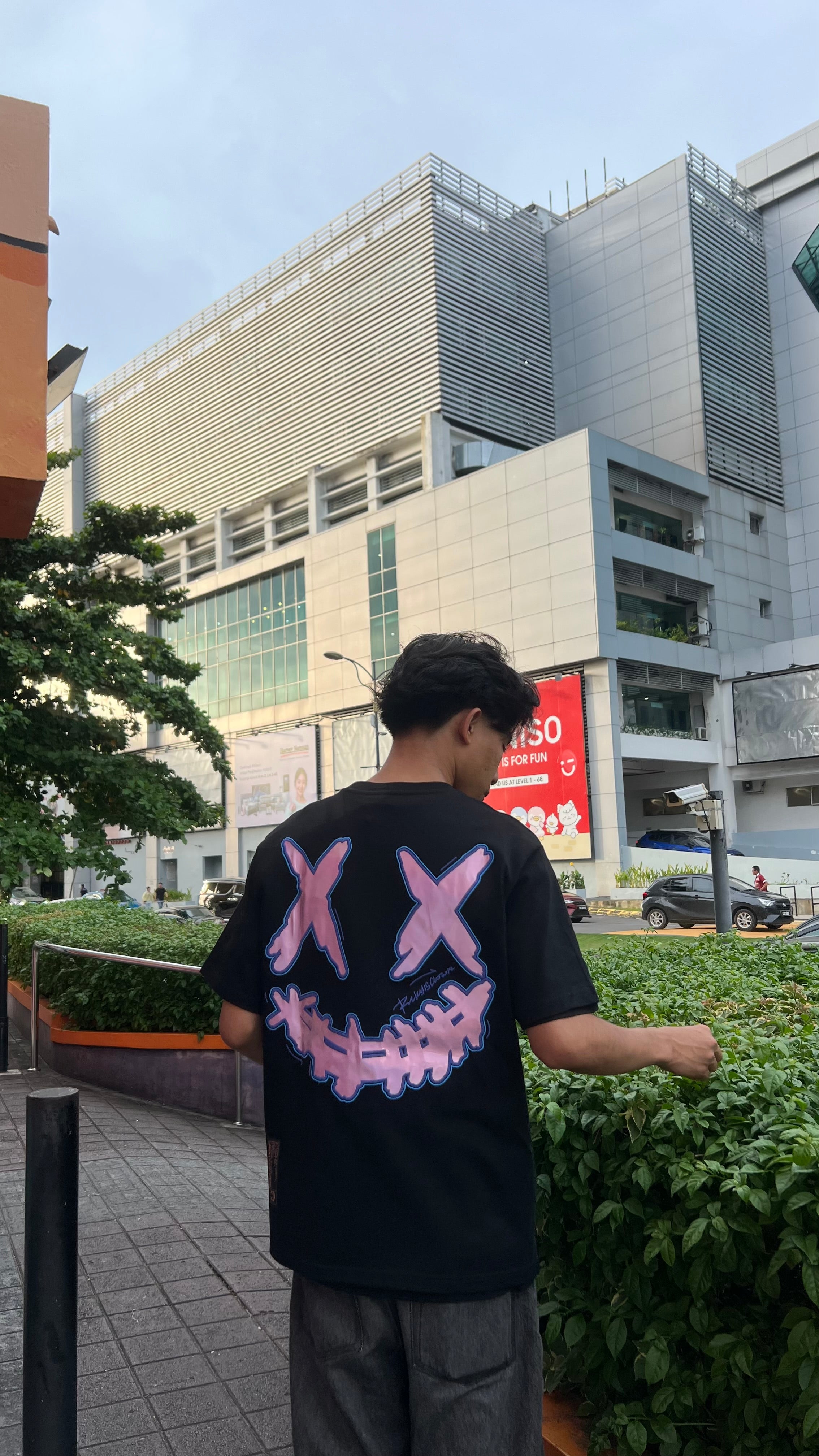 RICKYISCLOWN LASER CRYSTAL REFLECTIVE BLACK TEE