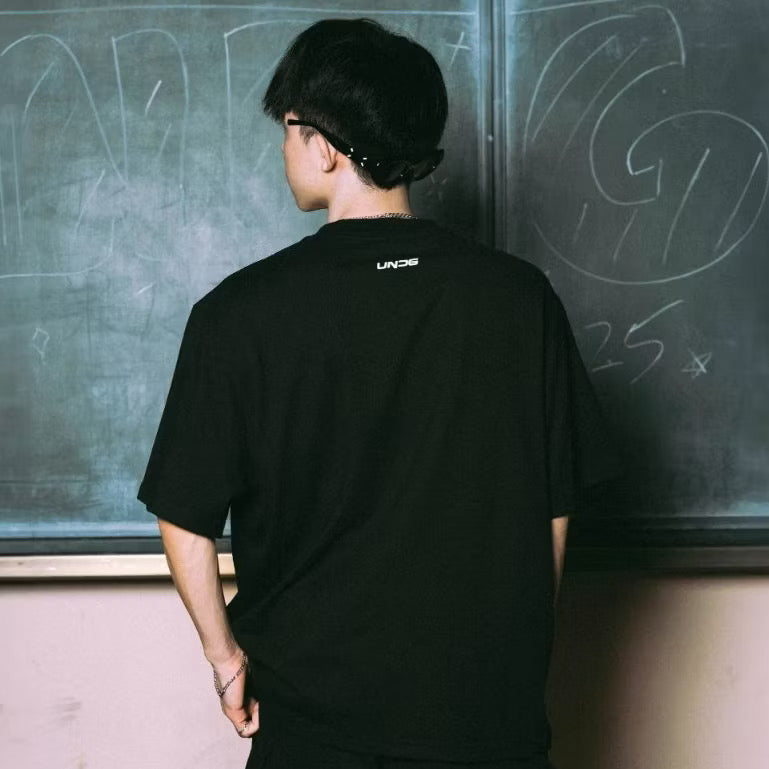 UNDG BOLD TEE BLACK