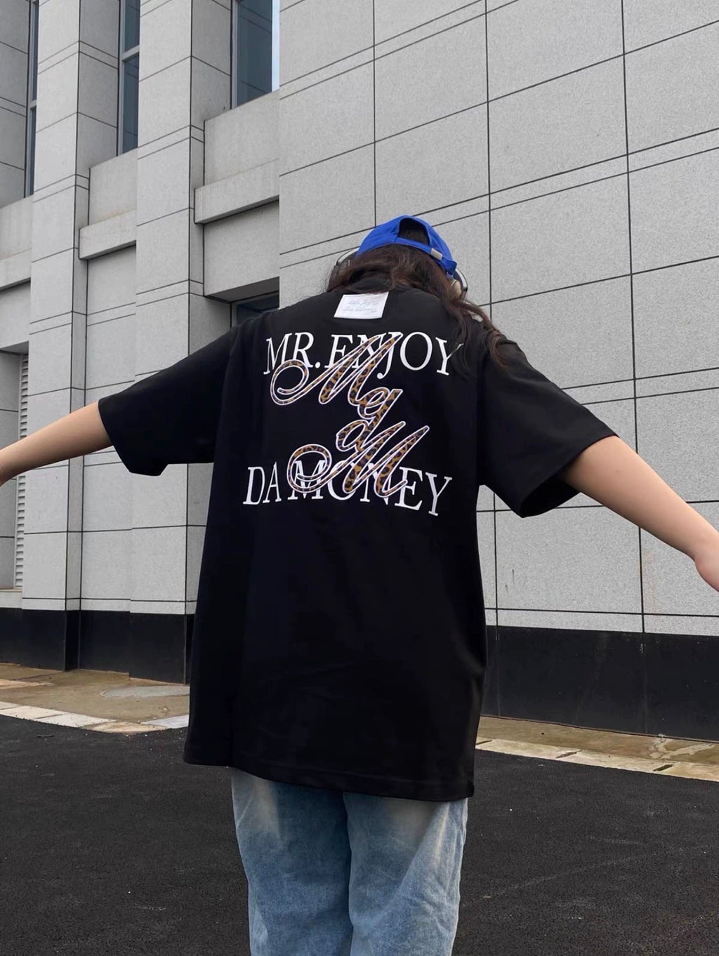 MEDM LEOPARD SKIN BLACK TEE