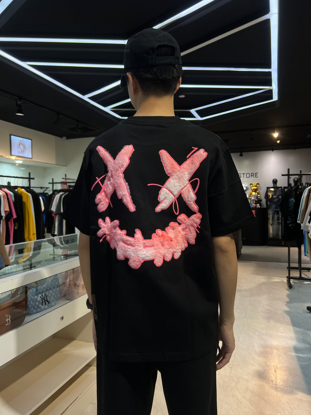 RICKYISCLOWN FLEECE CORE PINK FUR CLOWN TEE BLACK