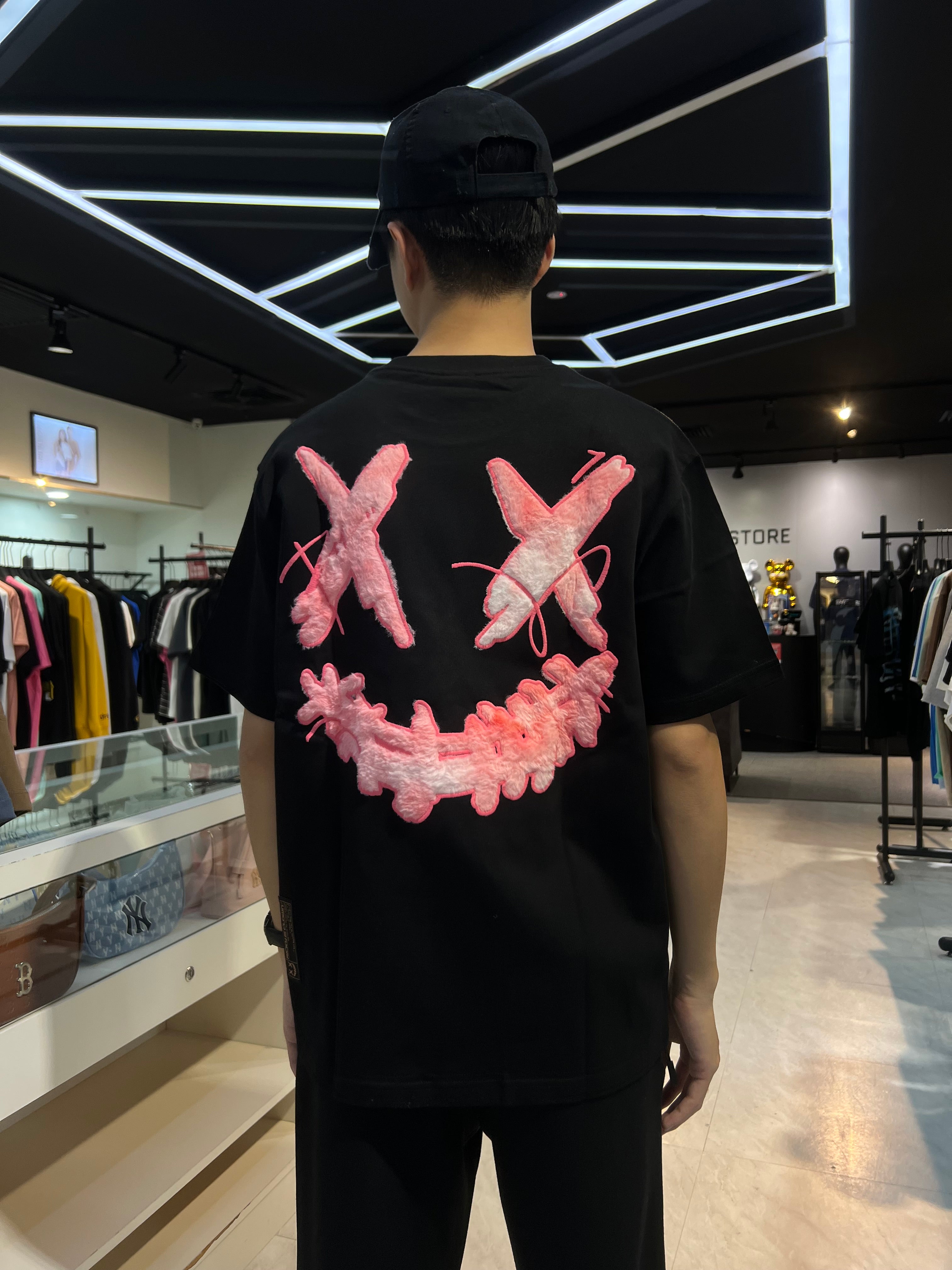 RICKYISCLOWN FLEECE CORE PINK FUR CLOWN TEE BLACK