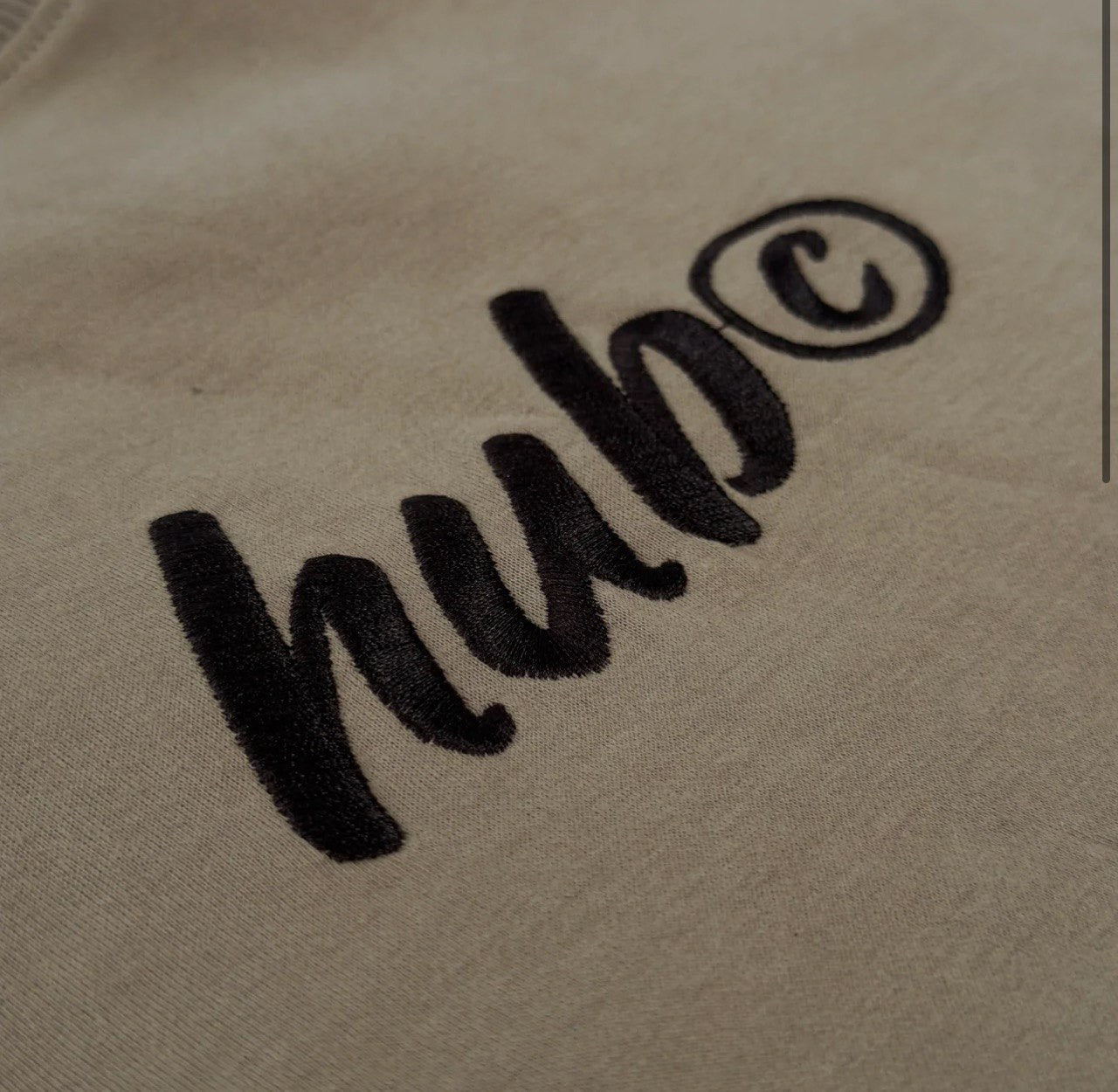HUB 230GSM BASIC EMBROIDERY TEE BROWN