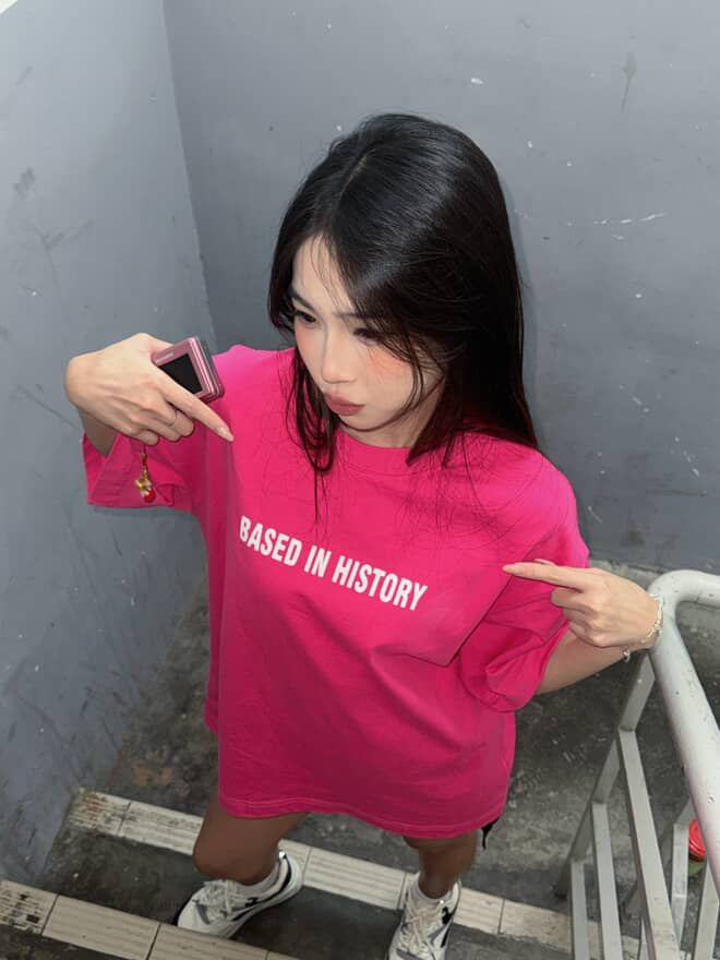 GOAT SILICON BASED IN HISTORY PINK T SHIRT