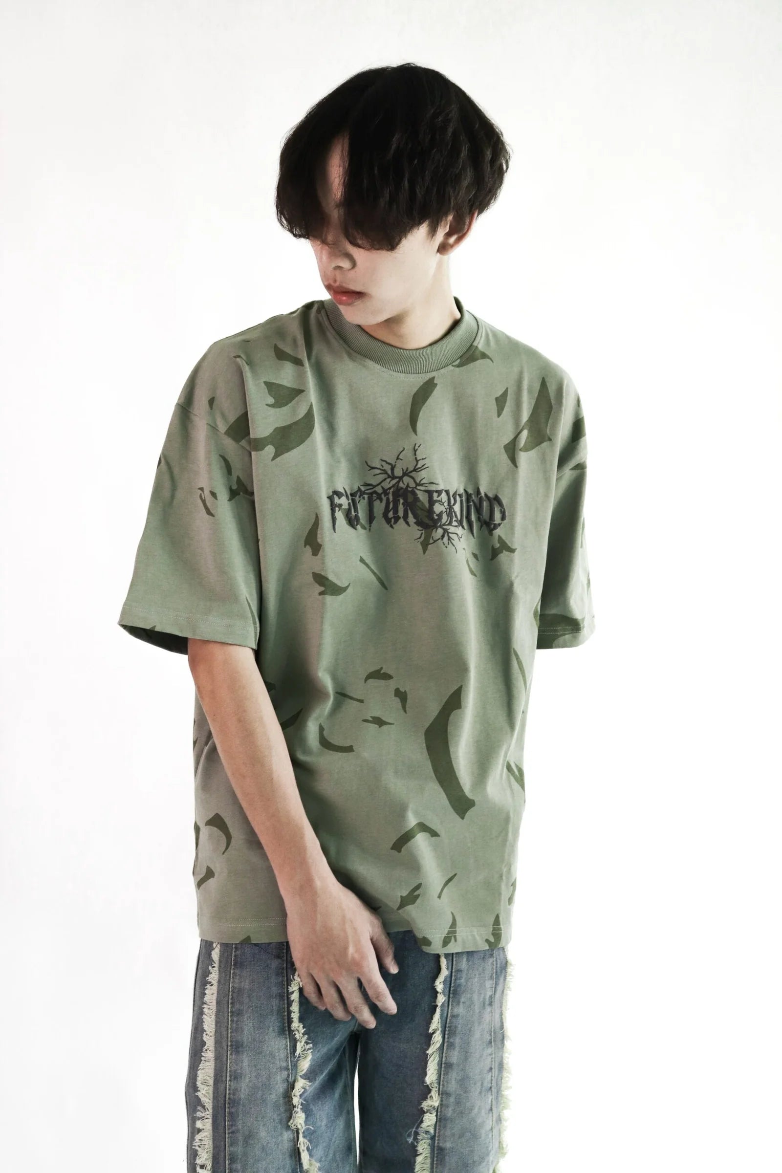 FUTURE KIND TIME CRACK ESSENTIAL GREEN TEE