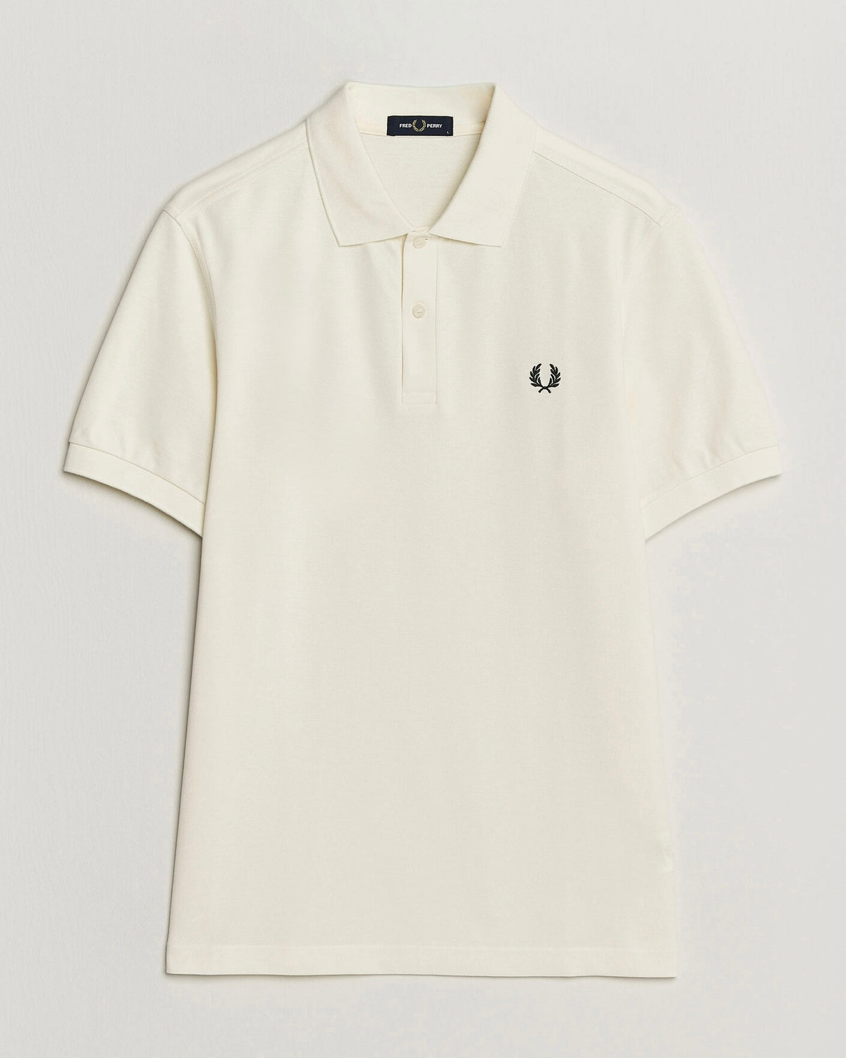 FRED PERRY (classic logo polo shirt) (cream tee, sliver logo)